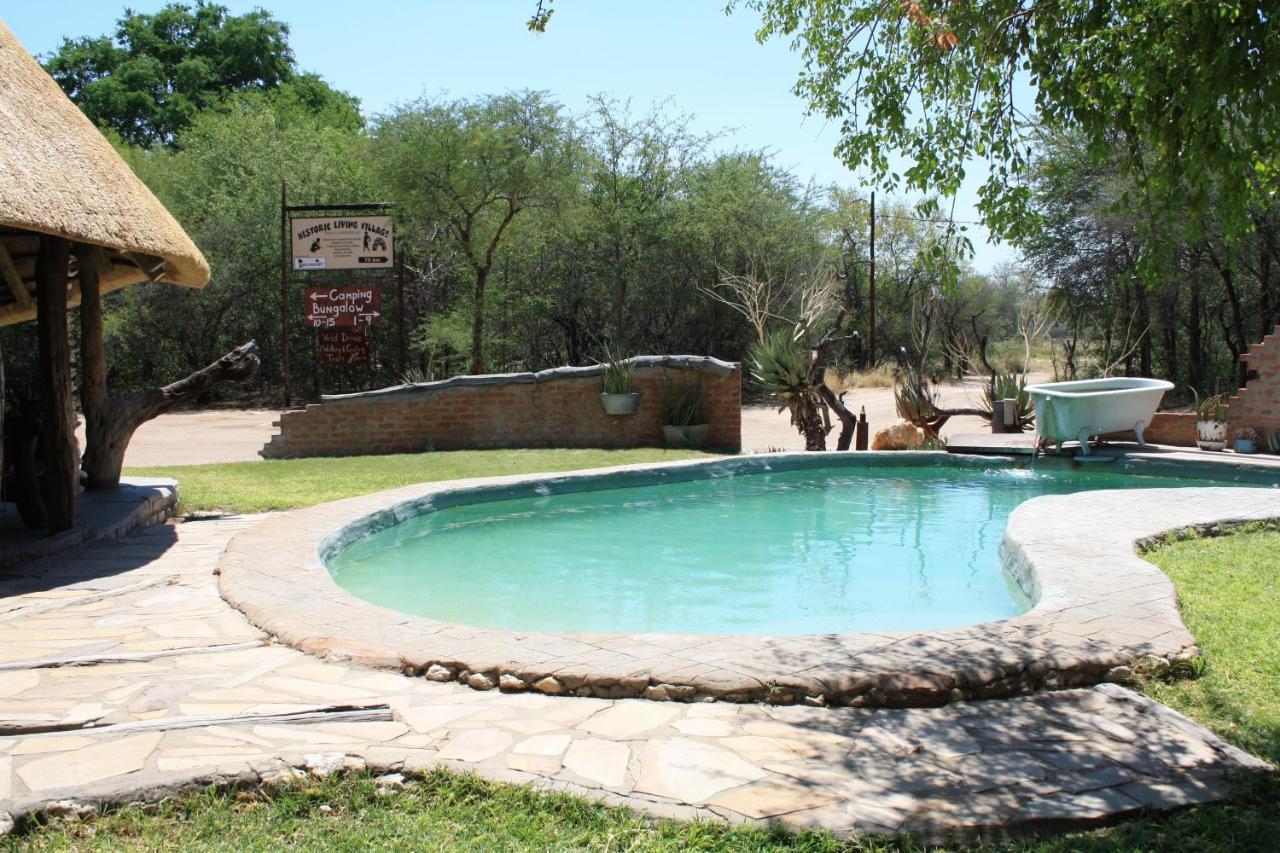 Villa Roy'S Rest Camp Grootfontein Esterno foto